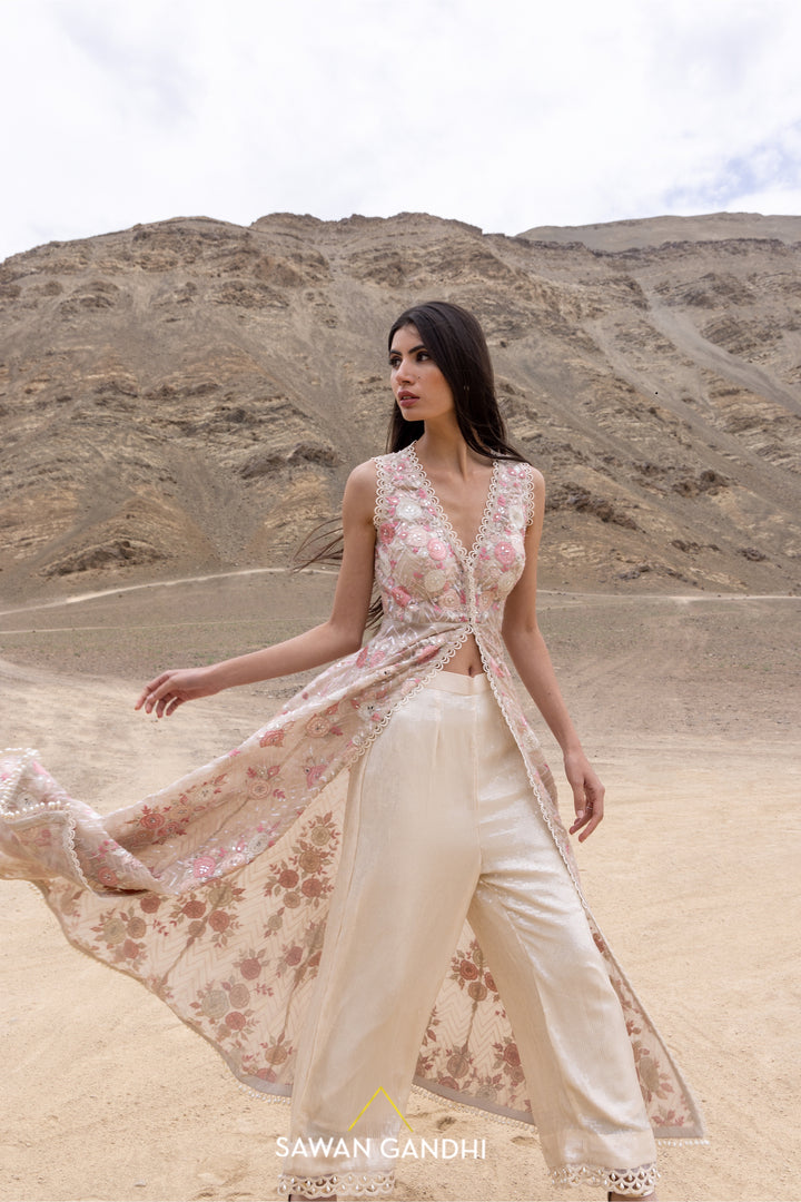 Beige floral appliqué cape set