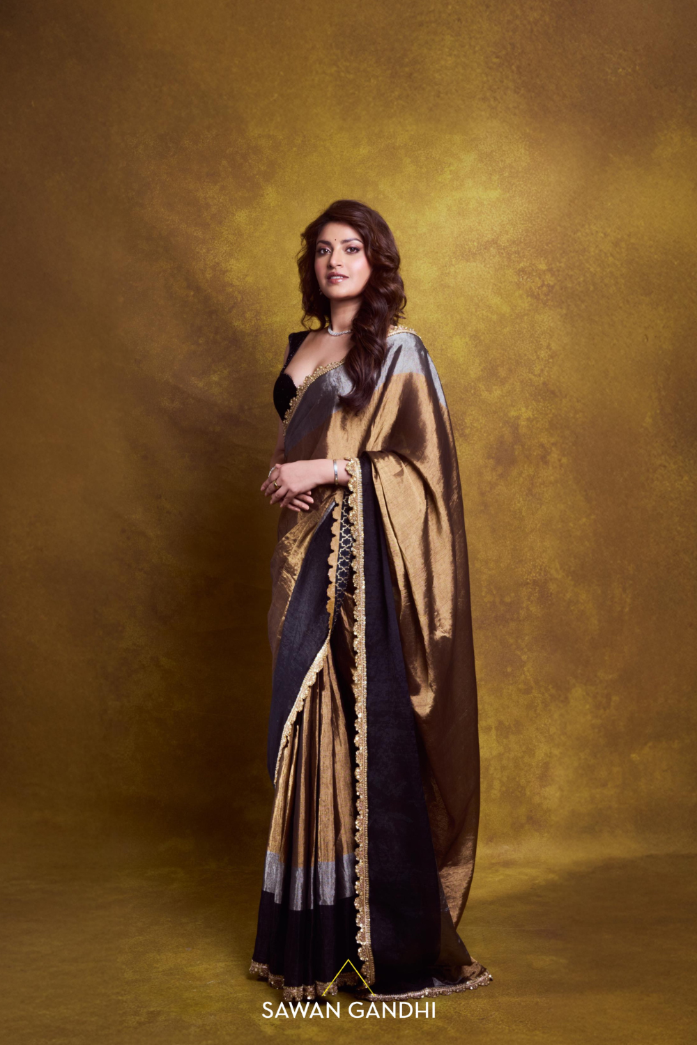 ANUSHKA RANJAN IN TRICOLOUR TISSUE SAREE