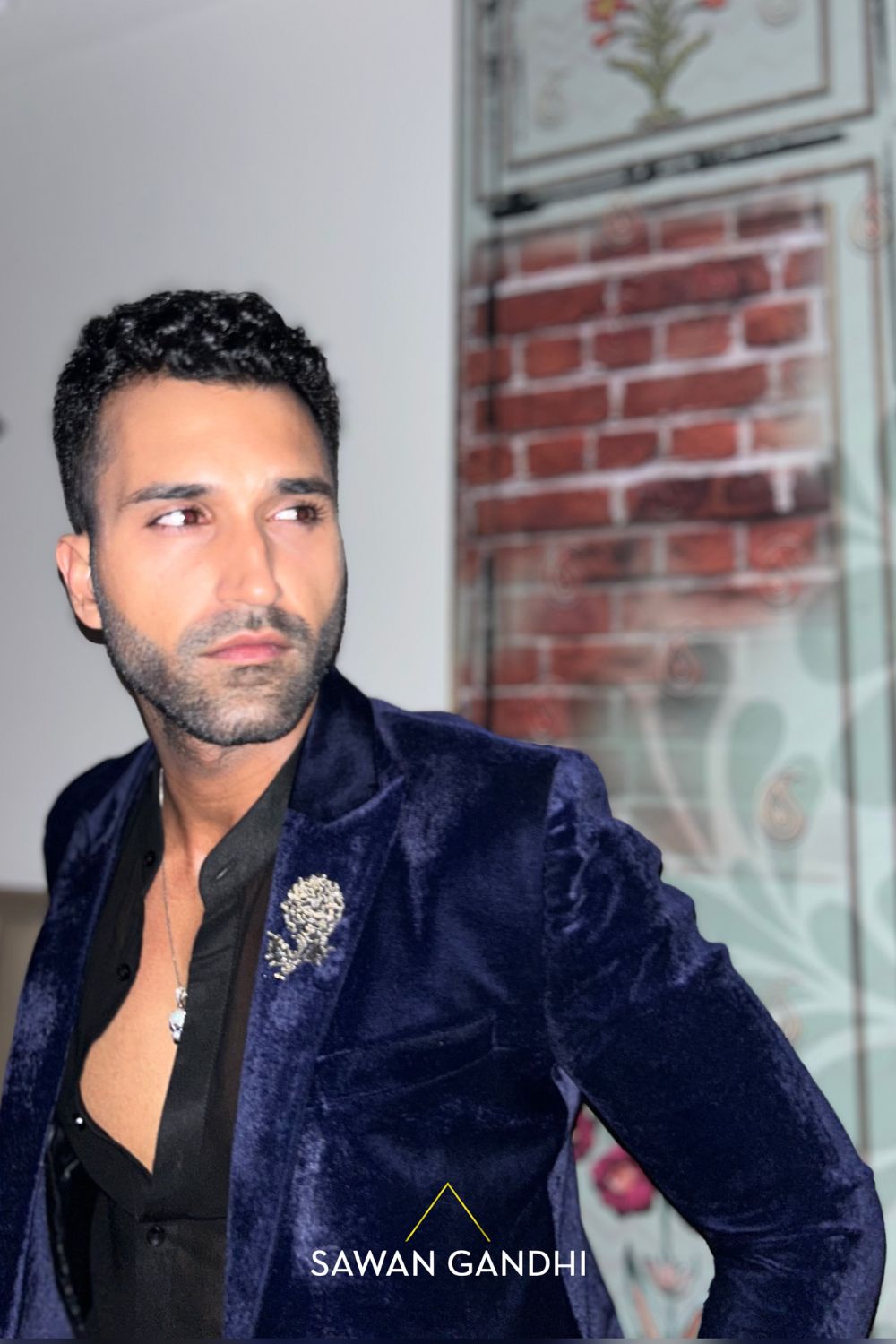 Gurfateh Pirzadaa in Navy blue velvet jacket