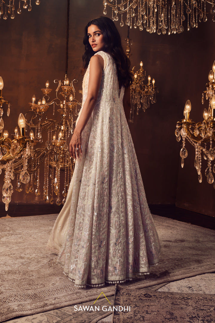 Ivory swan cape