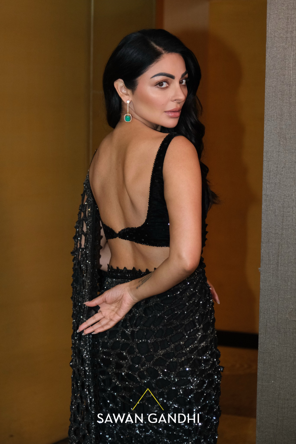 Neeru Bajwa in black ombre saree