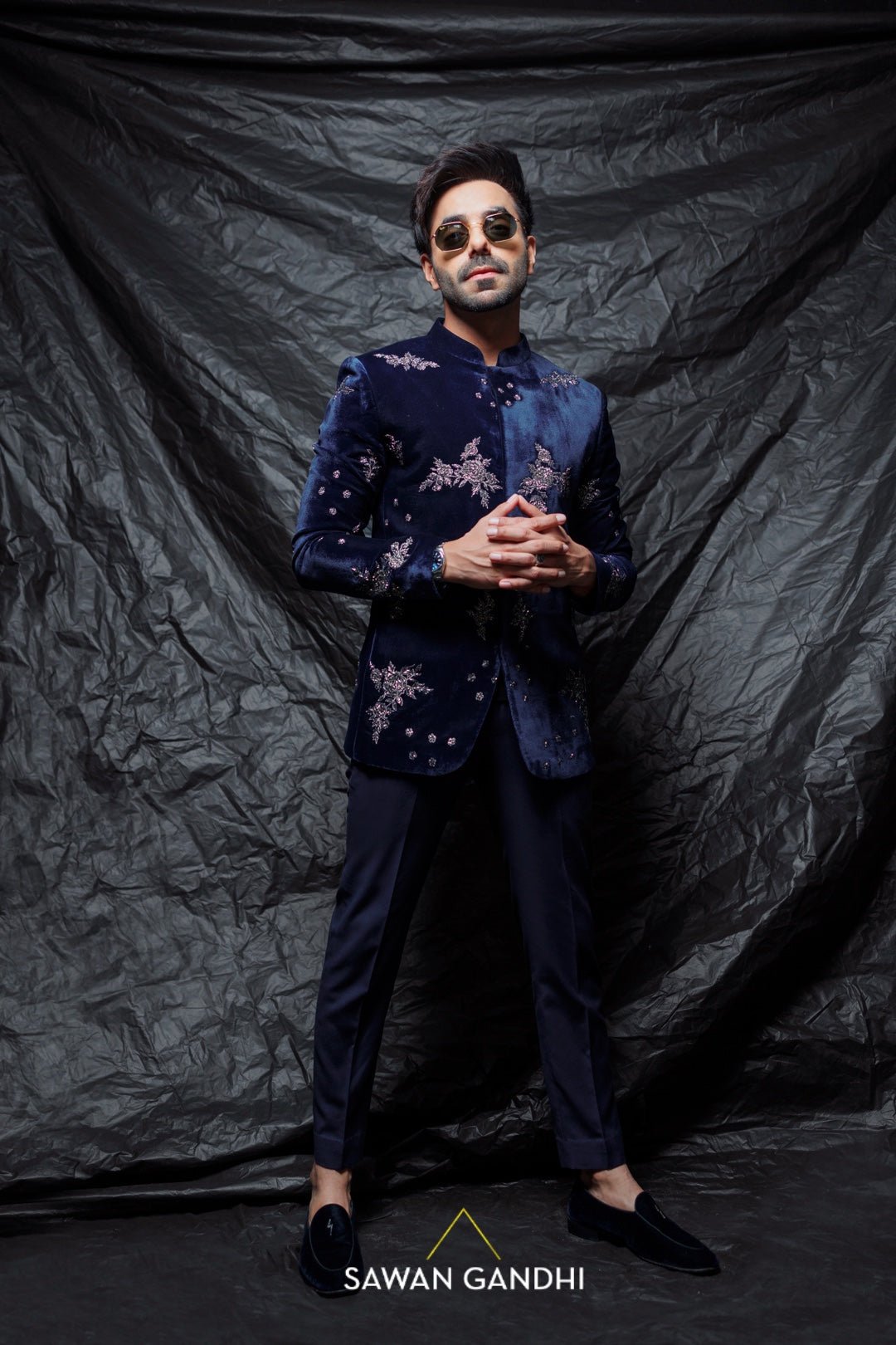 Aparshakti khurana in Midnight blue cutdana bandgala